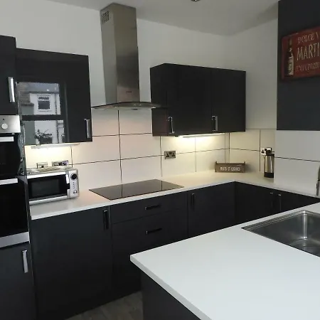 Luxury 3 Bed Flat * Scarborough