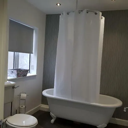 Luxury 3 Bed Flat * Scarborough